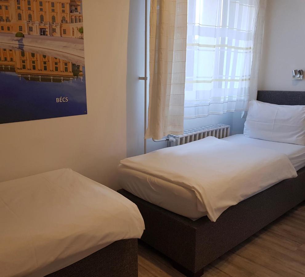 Matyas Panzio Bed & Breakfast Szeged Exterior photo
